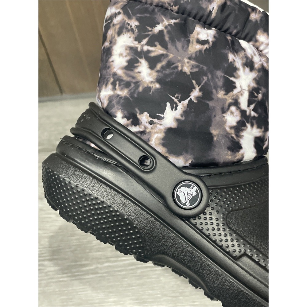 NWT Crocs Classic Lined Neo Puff Tie Dye Boot Black/White Mens 2/Women's 4 - Picture 10 of 11